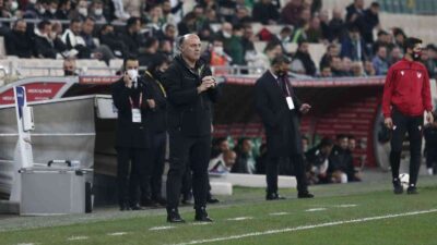 Özcan Bizati’den maç sonu açıklama: Seyircinin tepkisi ile hocalar değişmez