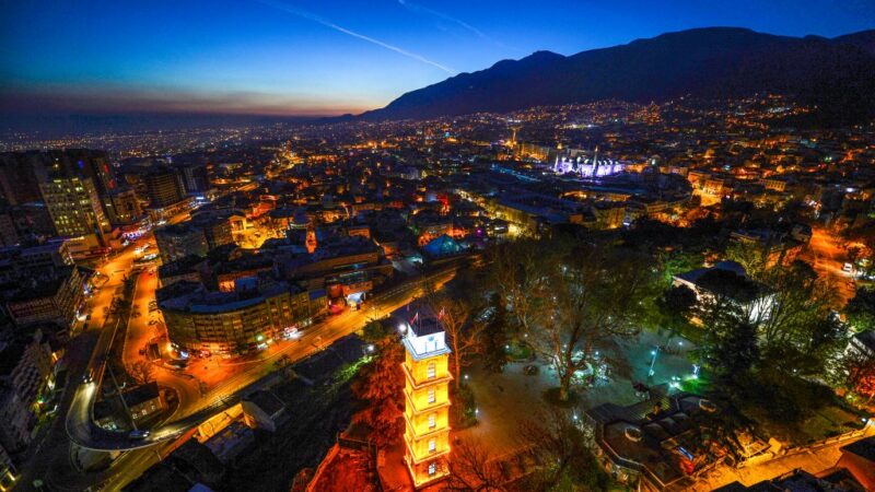 Çini ve Bursa ipeğinin ön planda olduğu ‘zanaat ve halk