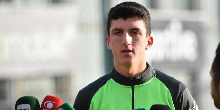 Taha Altıkardeş: “Bursaspor’u ve ülkemizi Avrupa’da temsil etmek istiyorum”