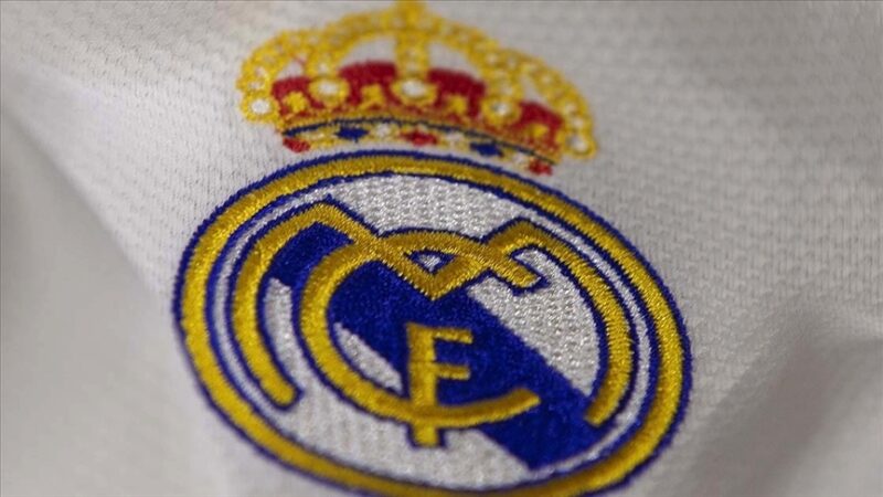 İspanya 1. Futbol Ligi (La Liga) ekiplerinden Real Madrid'de forma