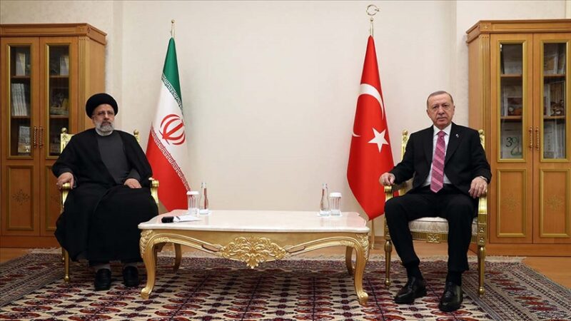 Cumhurbaşkanı Erdoğan, Reisi ile telefonda görüştü