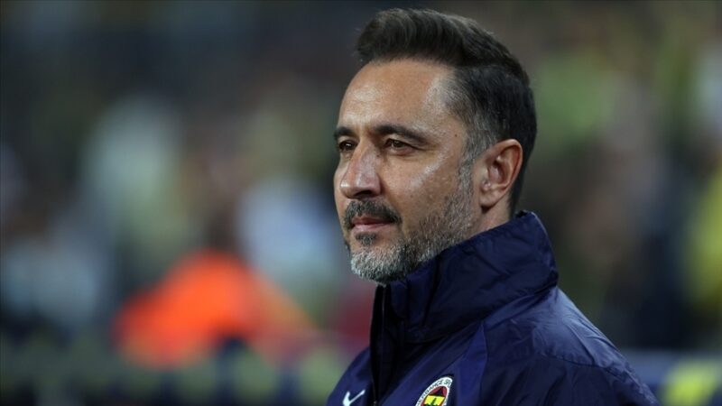 Fenerbahçe Kulübü, teknik direktör Vitor Pereira ile yollarını ayırdı.