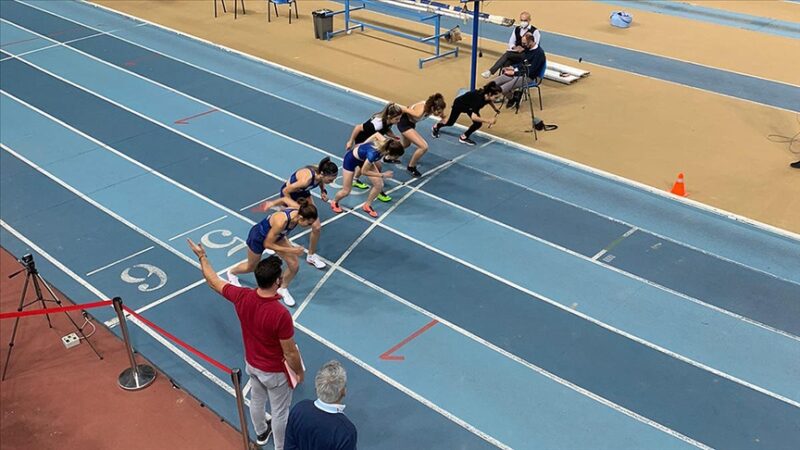 Atletizmde İstanbul'da yapılan rekor deneme müsabakalarında 8 Türkiye rekoru kırıldı.