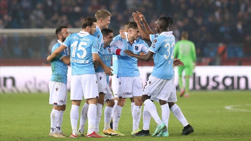 Spor Toto Süper Lig'de 39 puanla liderlik koltuğunda oturan Trabzonspor,