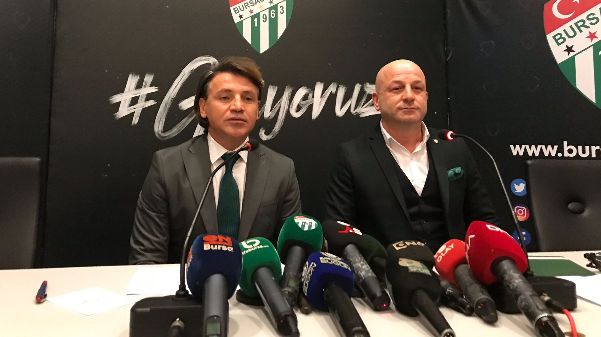 Tamer Tuna’dan umutlu dolu mesajlar; Bursaspor’a inandığım için buradayım… Tamer Tuna’dan umutlu dolu mesajlar; Bursaspor’a inandığım için buradayım…