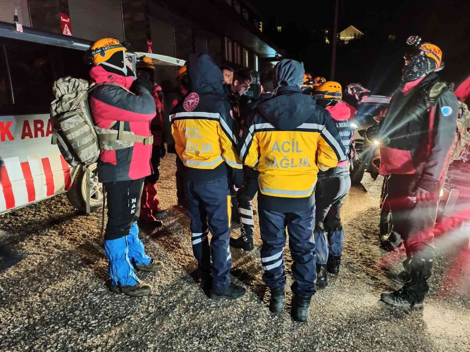 Uludağ’da mahsur kalan 3 dağcı bulundu!