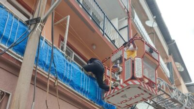 Bursa’da yaşlı kadının imdadına itfaiye yetişti