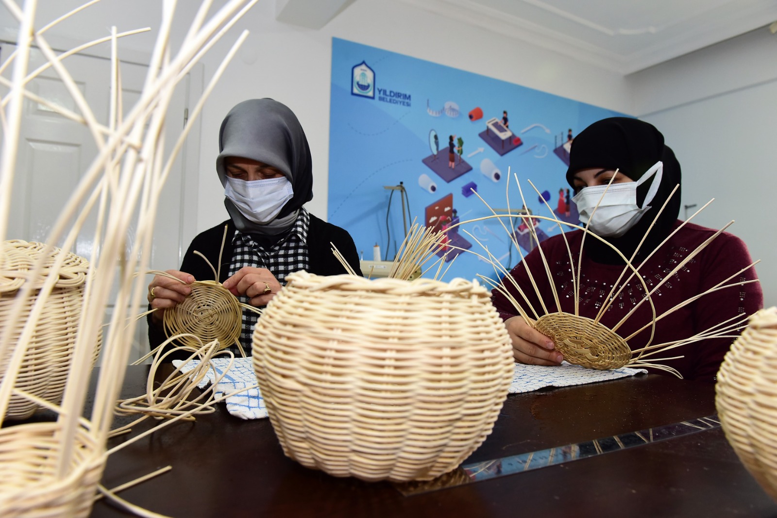 Yıldırımlı kadınlar hem öğreniyor hem üretiyor