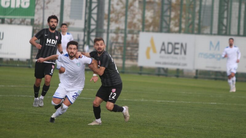 TFF 3.Lig'de şampiyonluk hesapları yapan Bursa Yıldırımspor, evinde Nevşehir Belediyespor'a