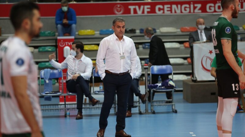AXA Sigorta Efeler Ligi'ndeki ekibimiz Bursa Büyükşehir Belediyespor Voleybol Takımı'nın