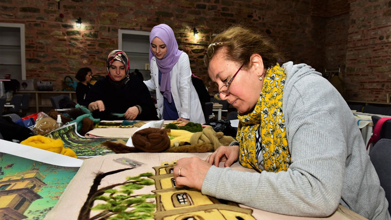Yıldırımlı kadınların elinden ‘keçe sanatı’