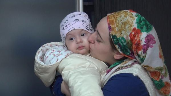 Bursa’da 7 aylık kızını 5 ay sonra gördü! Gözyaşlarına boğuldu