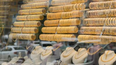 Kuyumculardan altın önerisi! ‘Duraklama olur gibi görünür ama..’