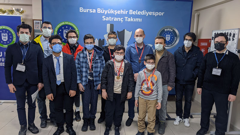 Bursa Büyükşehir Belediyespor Satranç Takımı sporcuları, 8-16 Ocak 2022 tarihleri