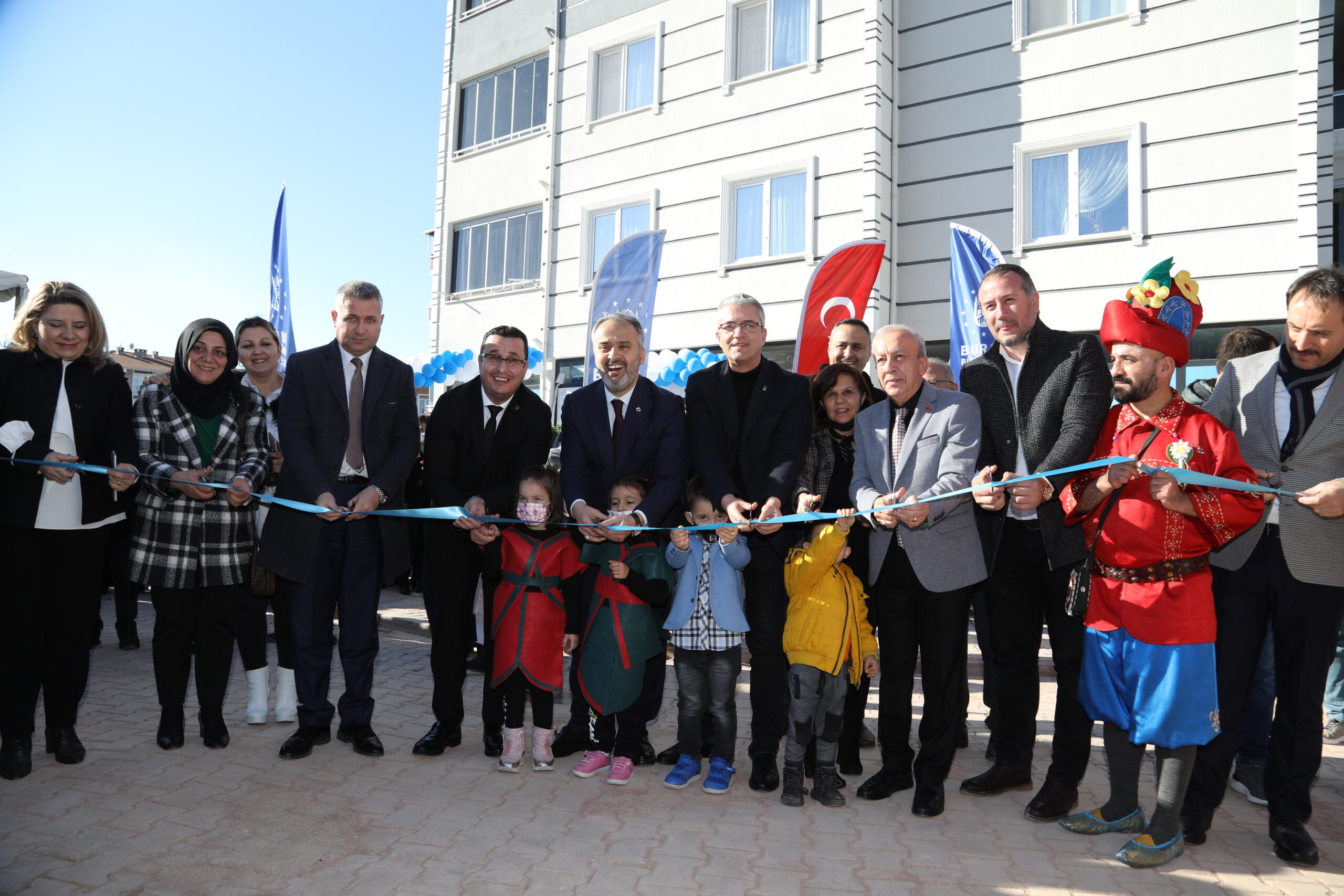 Mustafakemalpaşalı minikler de ‘Ana Kucağı’nda