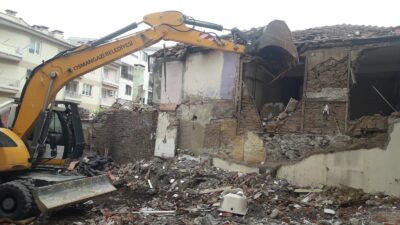 Osmangazi’de 1 yılda 107 metruk bina yıkıldı