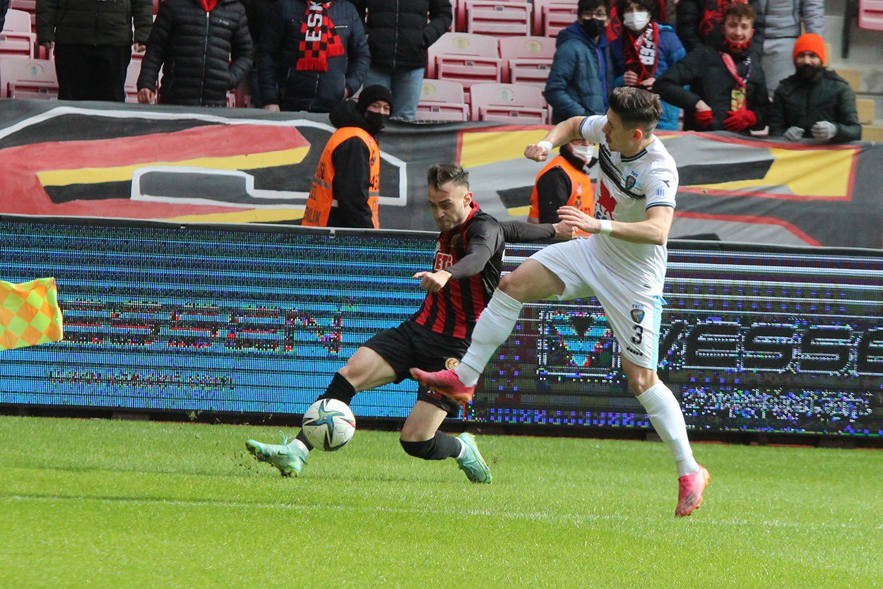 2. Lig’deki Bursa ekibi ateşle oynuyor! Bu gidiş nereye? 2. Lig’deki Bursa ekibi ateşle oynuyor! Bu gidiş nereye?