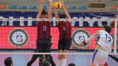 Alpaslan Endüstri Erkekler Voleybol 1. Ligi A Grubu'nda şampiyonluk mücadelesi