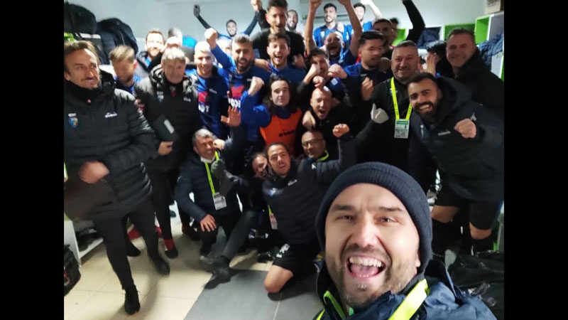 2. Lig’deki Bursa ekibi nefes aldı! 4 hafta sonra… Mavi siyahlılar zorlu Kırklareli deplasmanından tek golle kazanarak 4 maç
