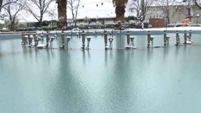 Bursa’da süs havuzları dondu
