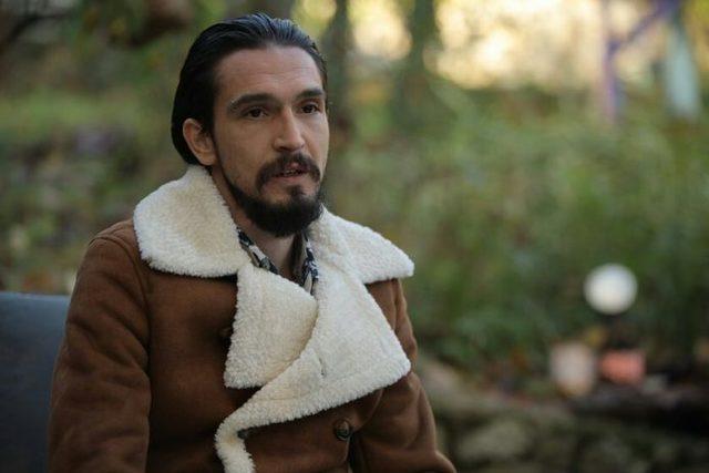 Çukur’un Timsah Celil’in değişimi! “Travestiyim diye…” Çukur’un Timsah Celil’in değişimi! “Travestiyim diye…”