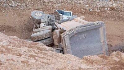 Bursa’da kamyon devrildi