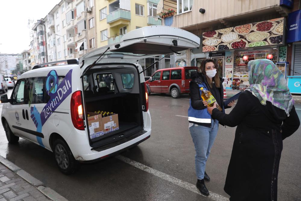 Mudanya Belediyesi’nden sofralara zeytinyağı desteği
