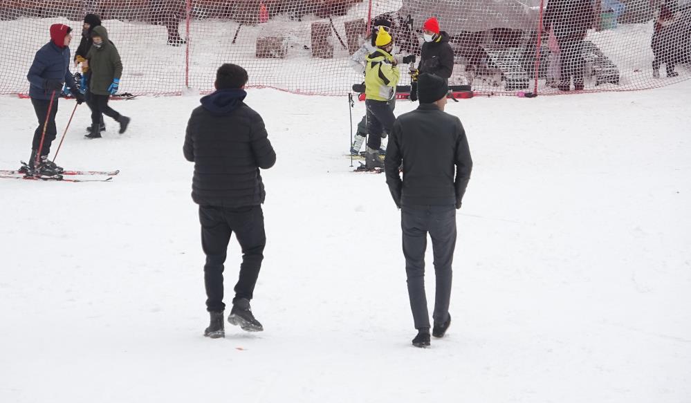Uludağ’ın seyircileri! Onlar bunu yapmaktan keyif alıyorlar