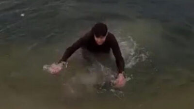 Yer: Bursa… Telefon için buz gibi göle daldı