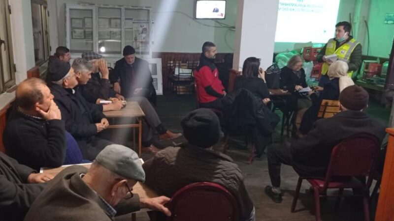 Mustafakemalpaşa Belediyesinin kırsalda çiftçilere ve gençlere yönelik başlattığı değerlendirme toplantıları