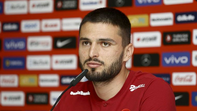 Okay Yokuşlu’nun yeni adresi Enes Ünal’ın takımı oldu Okay Yokuşlu’nun yeni adresi Enes Ünal’ın takımı oldu