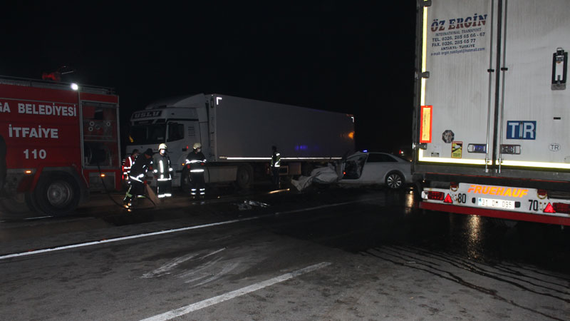 Katliam gibi kaza: 5 ölü Katliam gibi kaza: 5 ölü