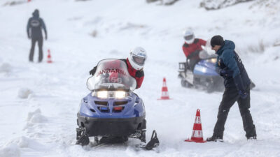 ‘Karlı zirvelerin kahramanları’ Uludağ’da eğitiliyor