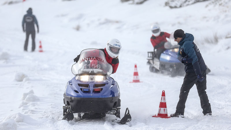 ‘Karlı zirvelerin kahramanları’ Uludağ’da eğitiliyor