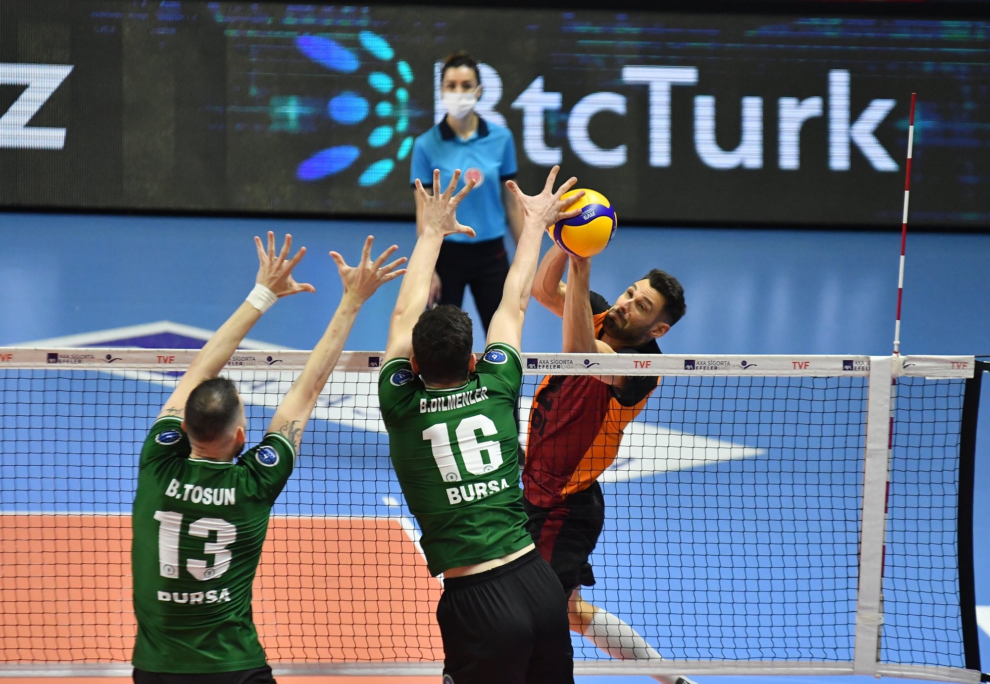 VOLEYBOL2