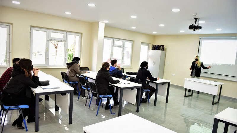 Bu kurslar gençleri meslek sahibi yapıyor