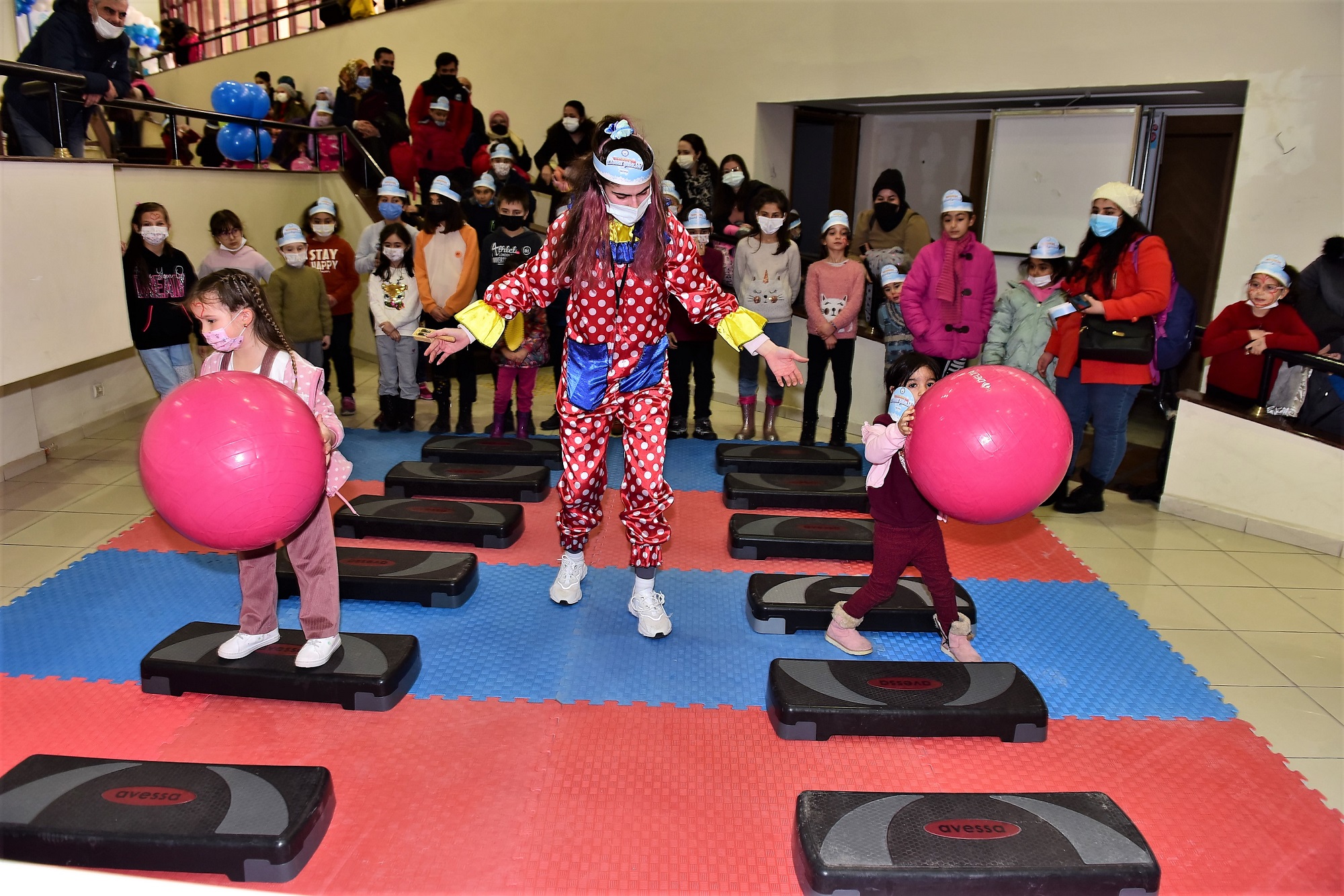 Yıldırımlı çocuklar yarıyıl karne şenliğinde buluştu