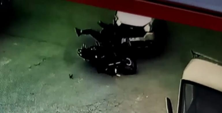 Bursa’da feci kaza! Saniye saniye kamerada