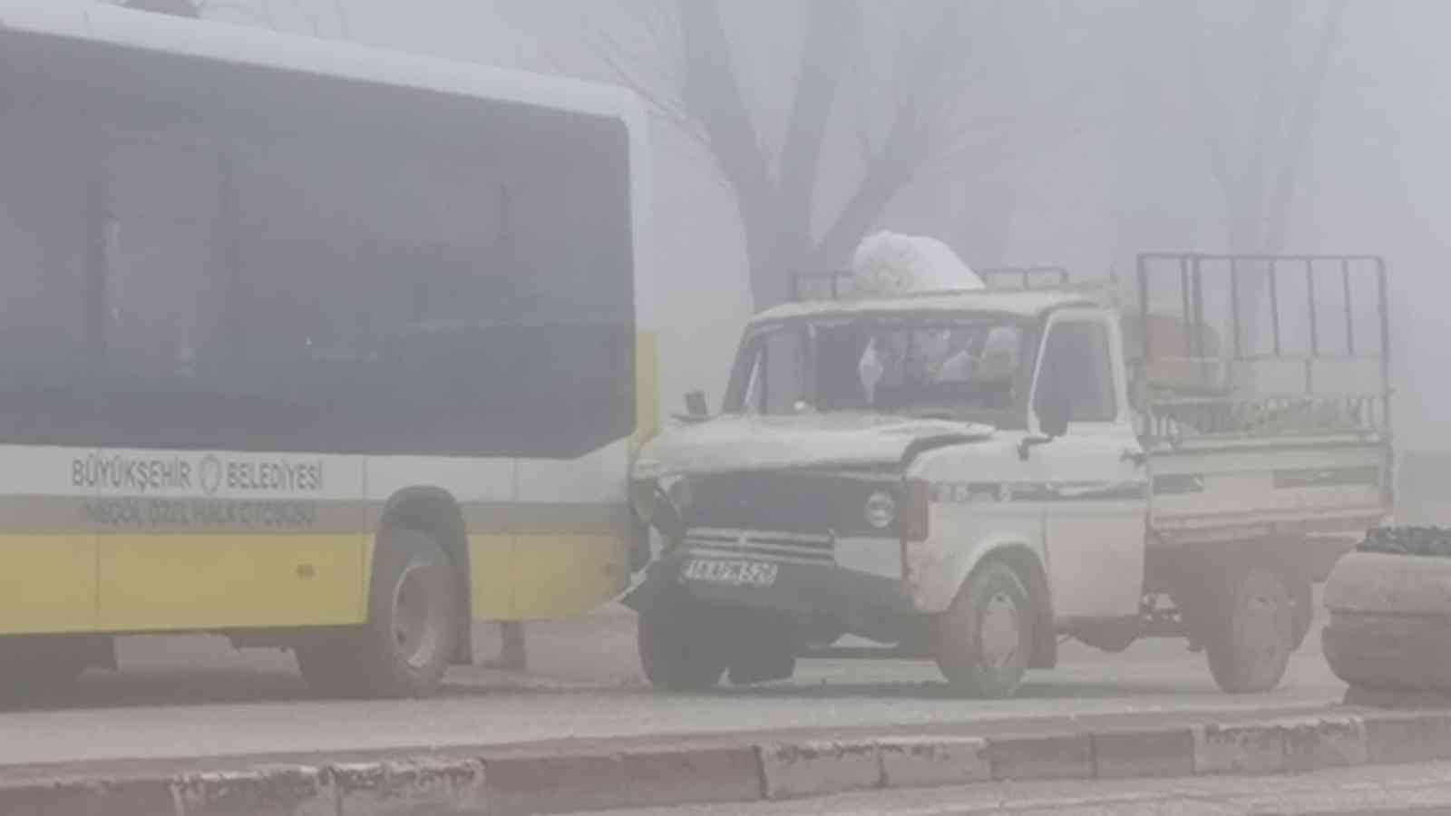 Bursa’da yoğun sis kazaya sebep oldu