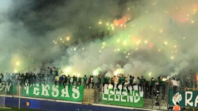 Bursaspor taraftarı yönetimi yeniden istifaya davet etti