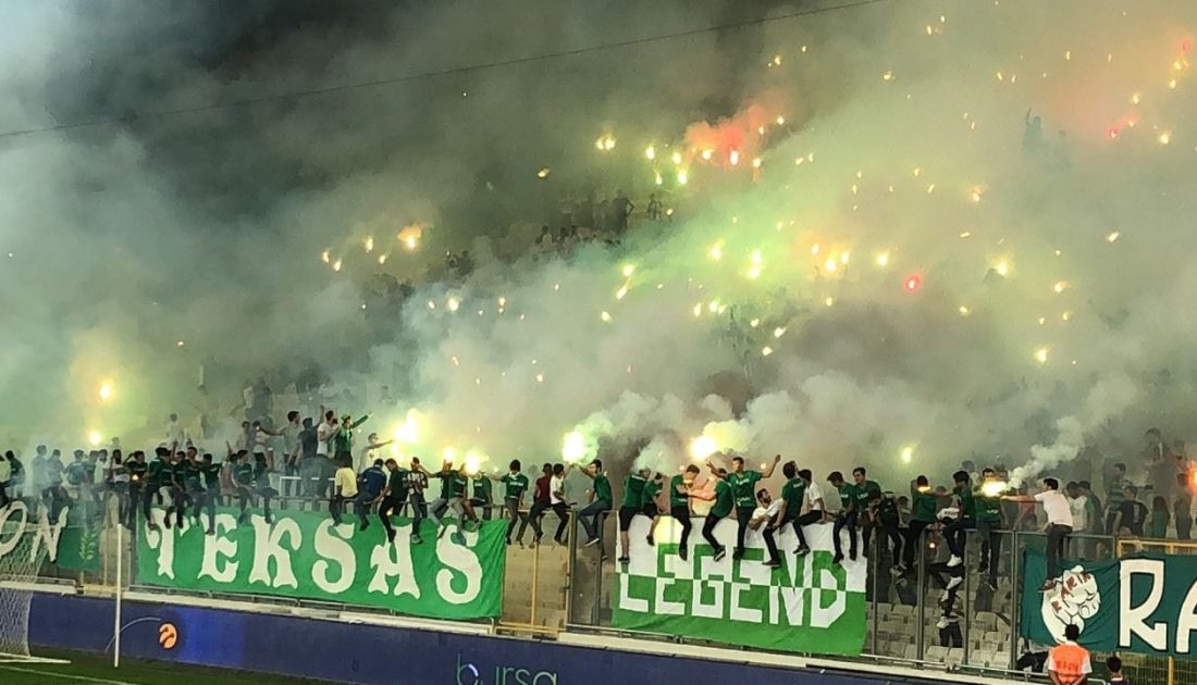 Bursaspor taraftarı yönetimi yeniden istifaya davet etti