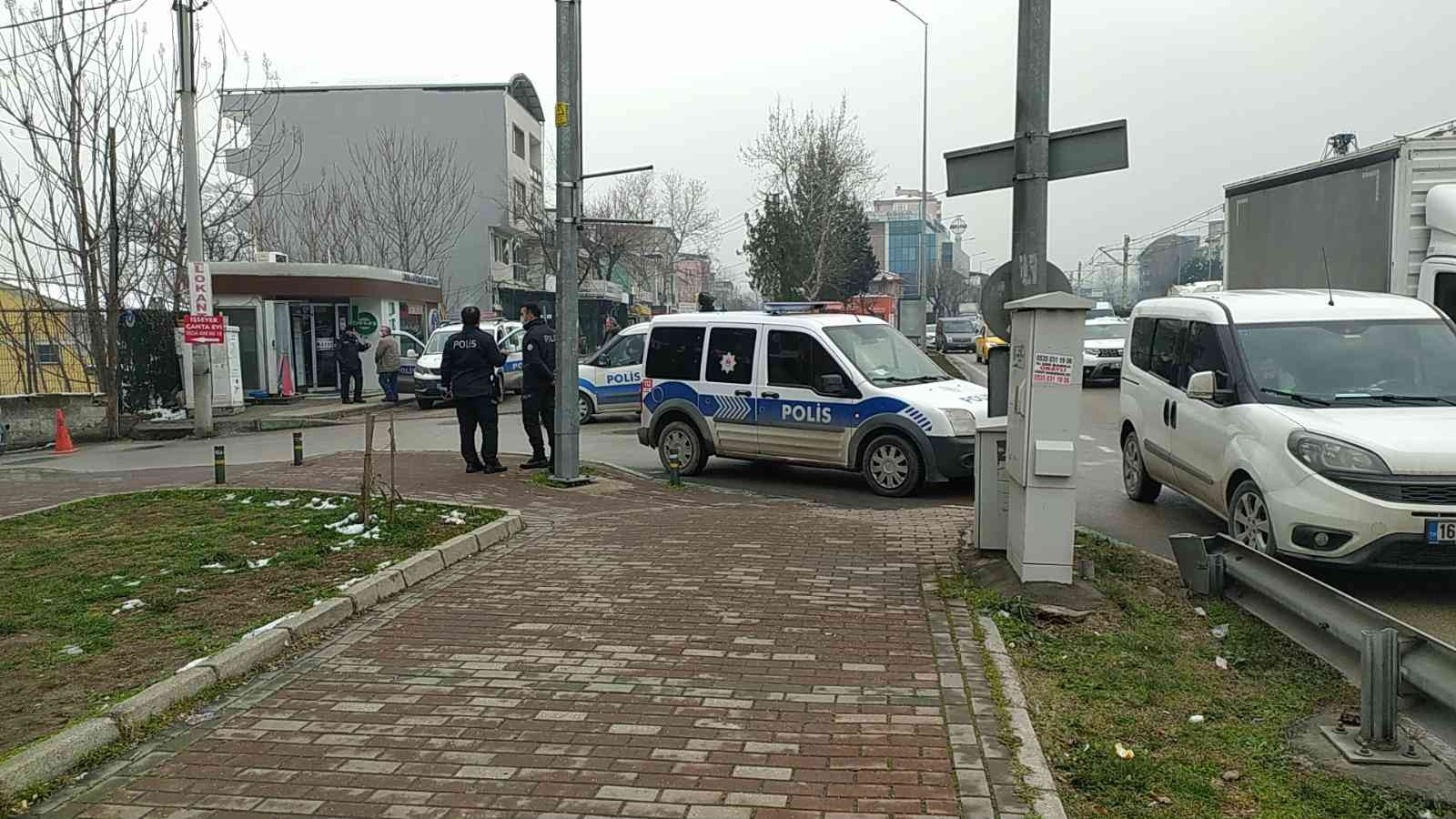 Yer: Bursa… El salladı kalbinden bıçaklandı Yer: Bursa… El salladı kalbinden bıçaklandı