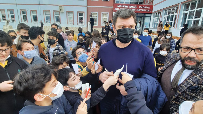 Bursa’da Ertuğrul Sağlam coşkusu Bursa’da Ertuğrul Sağlam coşkusu