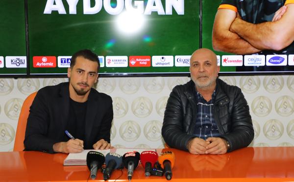 Bursaspor’dan ayrılmıştı! Süper Lig ekibine imzayı attı Bursaspor’dan ayrılmıştı! Süper Lig ekibine imzayı attı