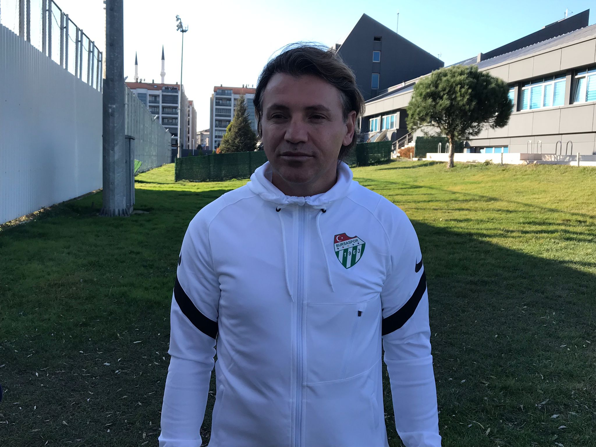 Bursaspor’dan önemli transfer açıklaması… Tamer Tuna resmen duyurdu…