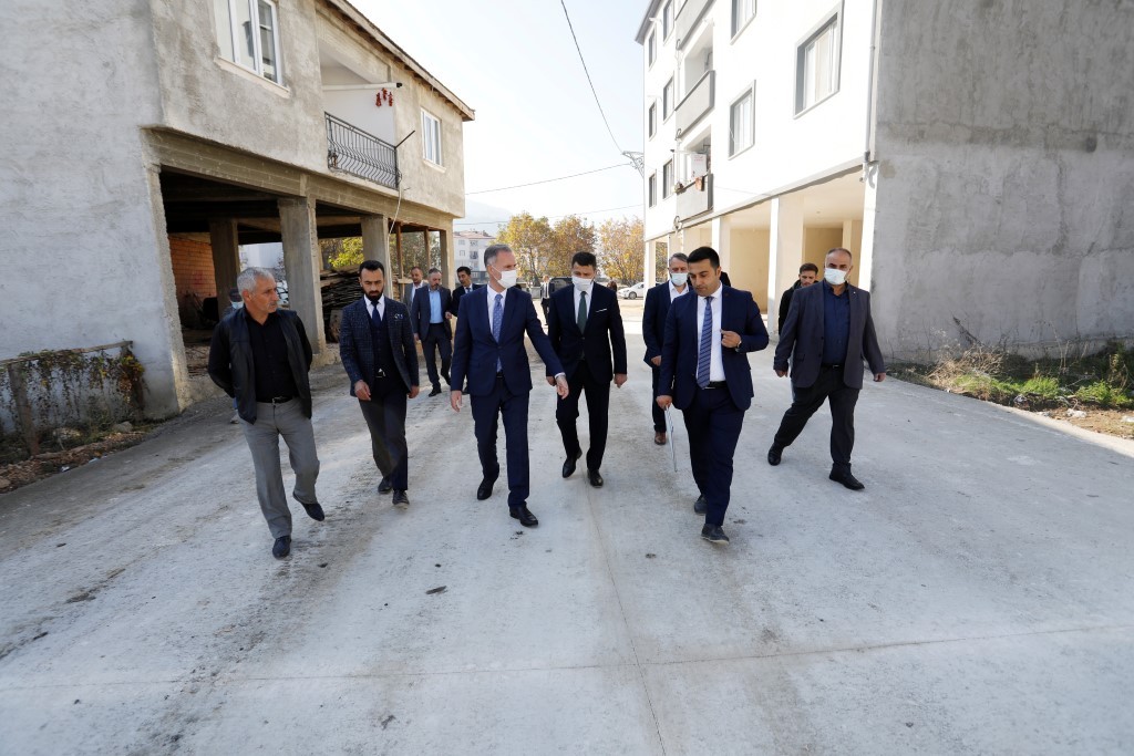 İnegöl’de 24 kilometre yol kaplaması yapıldı