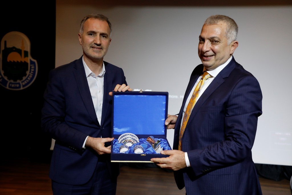 İnegöl’de ‘Mavi Vatan’ söyleşine yoğun ilgi