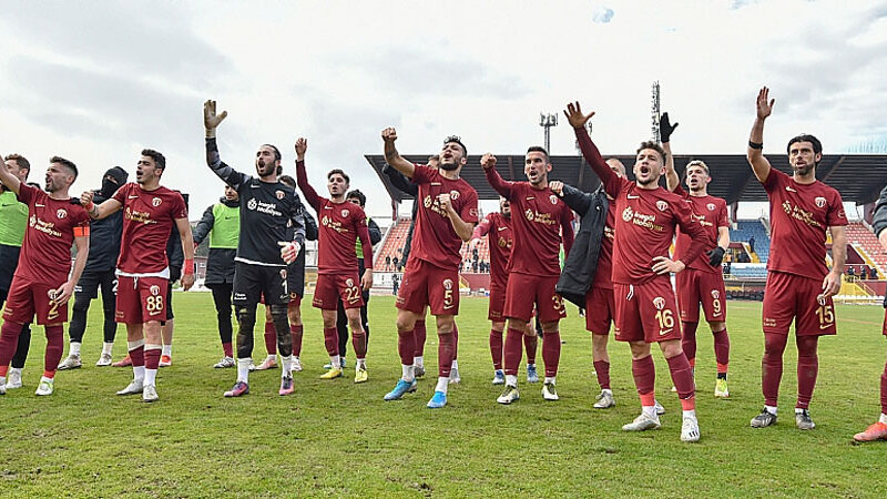İnegöl 3 puanı 3 golle aldı TFF 2. Lig Kırmızı Grup'ta mücadele eden Bursa temsilcisi İnegölspor,