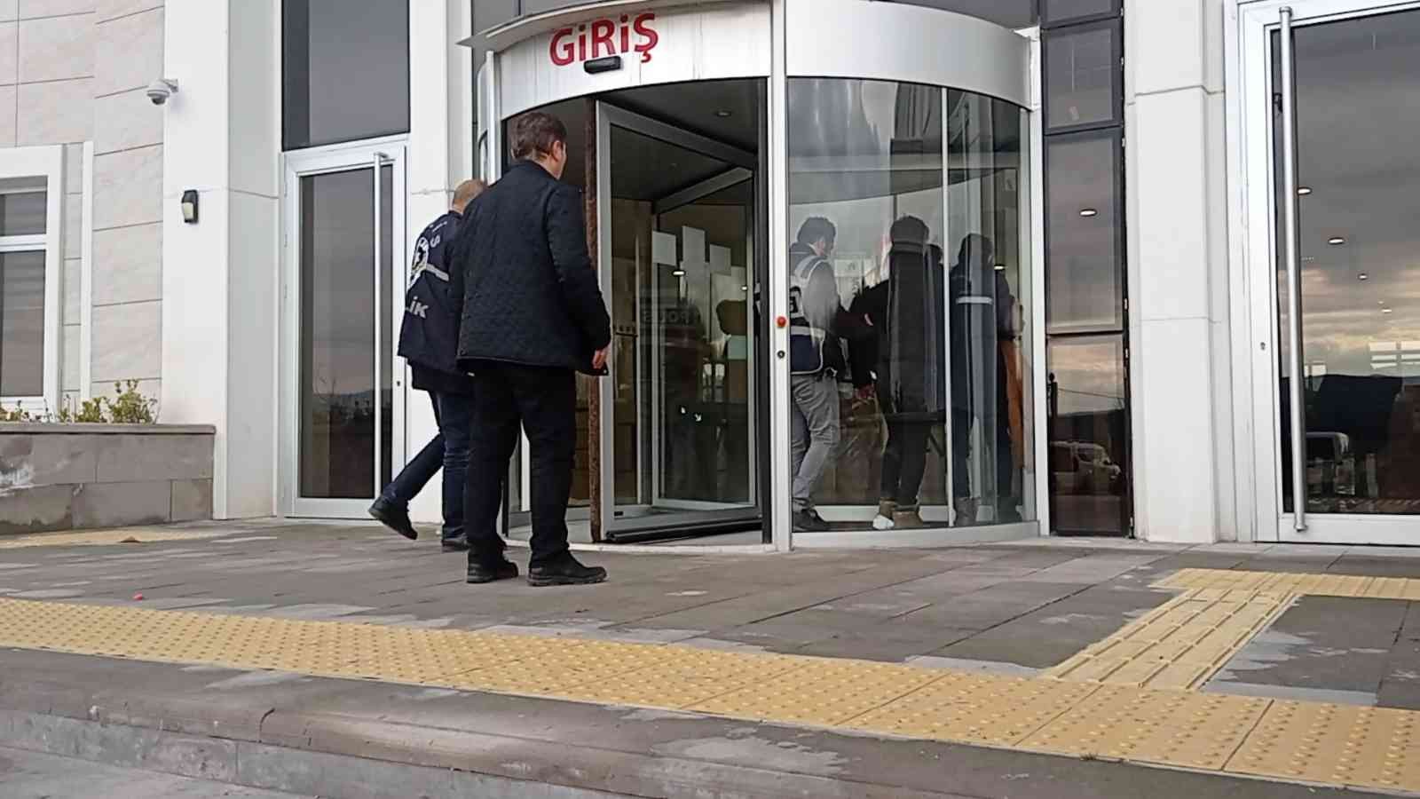 Yer: Bursa… Suçüstü yakalandılar Yer: Bursa… Suçüstü yakalandılar