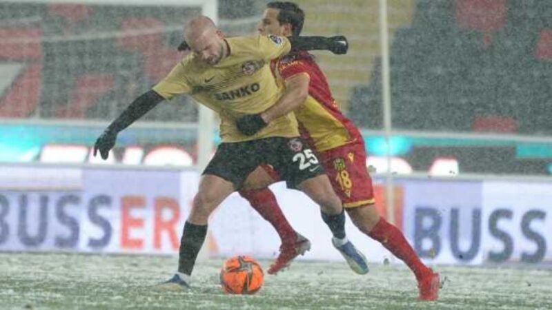 Süper Lig maçı yarıda kaldı! Süper Lig'de 22. haftanın açılışında Gaziantep FK-ÖK Yeni Malatyaspor karşılaşması